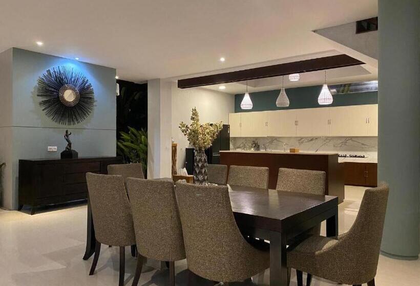 Sunkissed Villa Senggigi