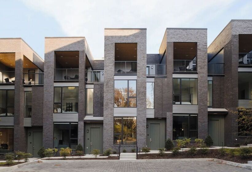 The Grove By Avantstay