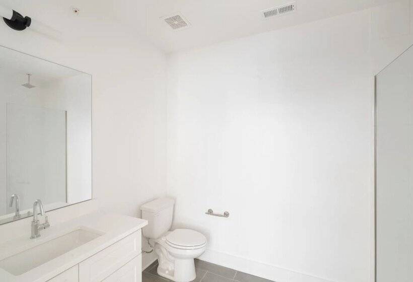 The Grove By Avantstay