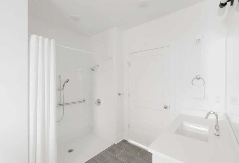 The Grove By Avantstay