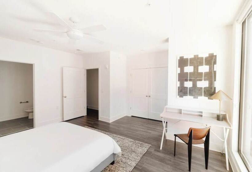 The Grove By Avantstay