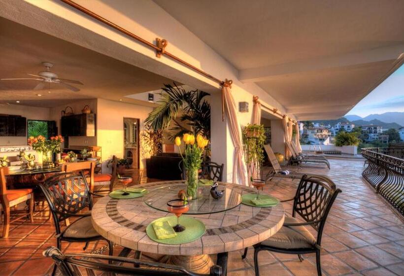 Villa In Conchas Chinas Vallarta