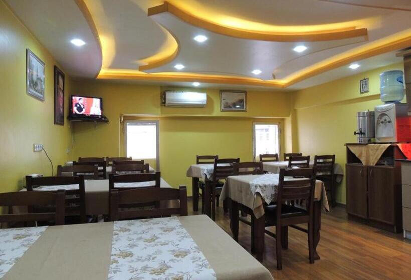 هتل Adana Saray