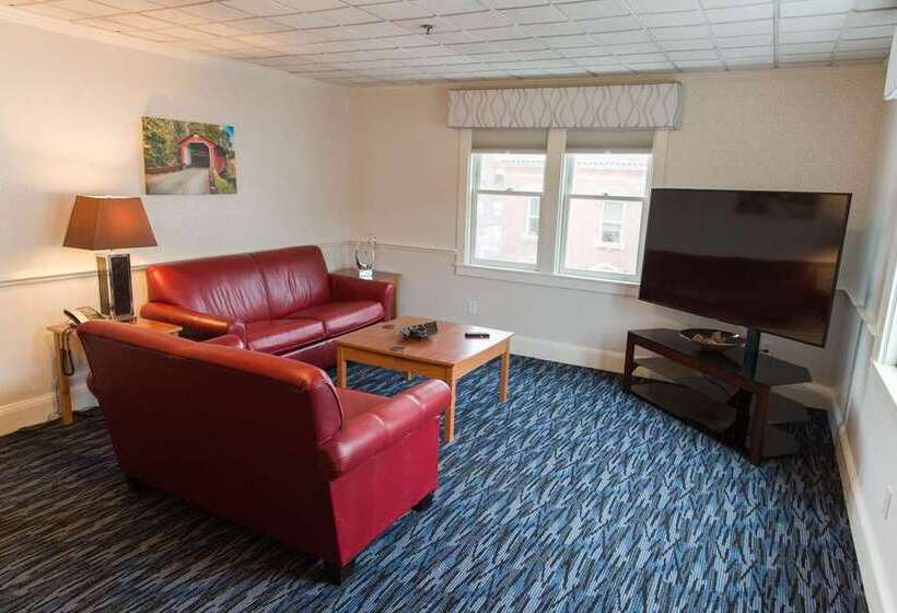 Capitol Plaza Hotel Montpelier Tapestry Collection By Hilton