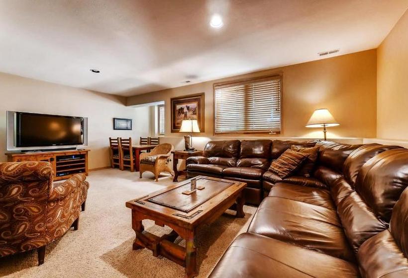 Cascades Townhomes By Steamboat Resorts