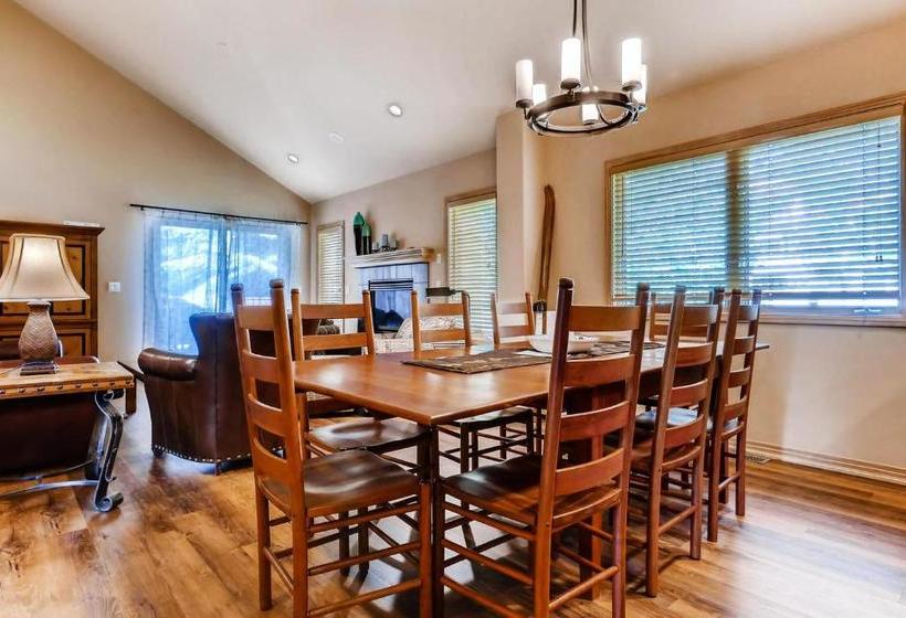 Cascades Townhomes By Steamboat Resorts