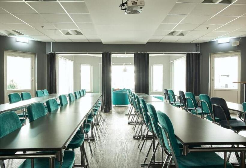 Hasse På Sjökanten Hotell & Restaurang