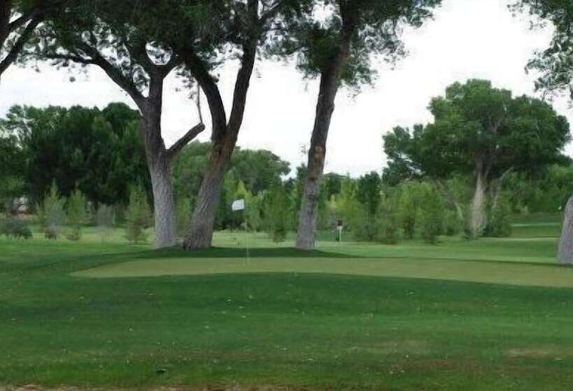 Historic Beaver Dam Lodge, Golf & Rv Resort