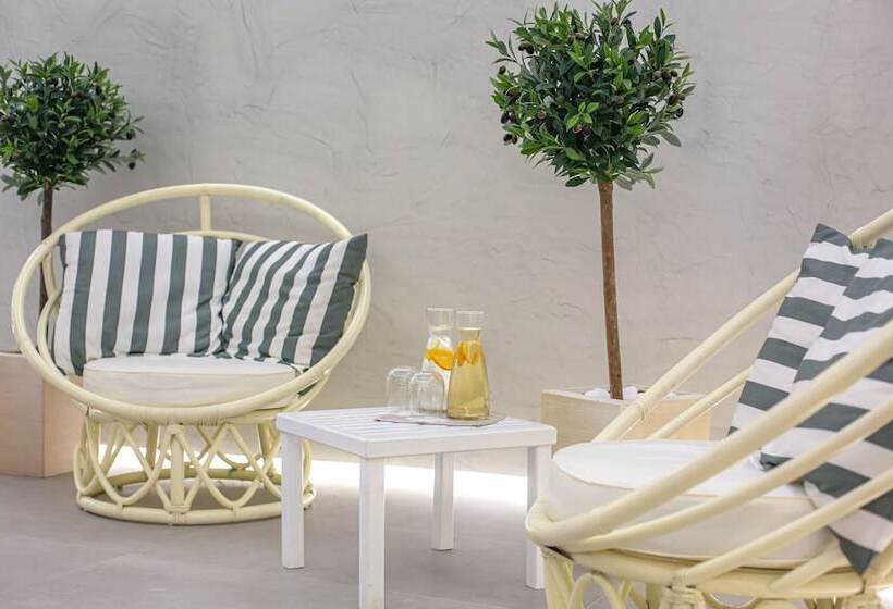 Отель Acroterra Rosa Luxury Suites & Spa