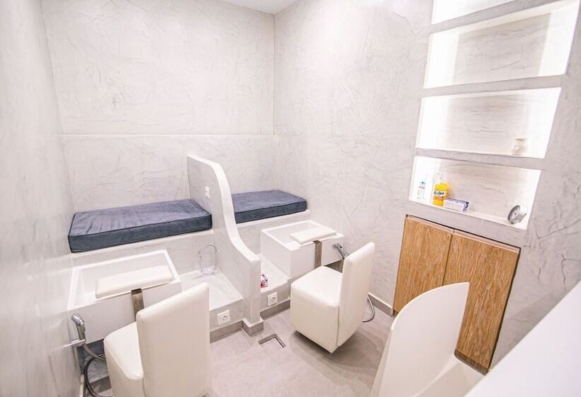 Отель Acroterra Rosa Luxury Suites & Spa