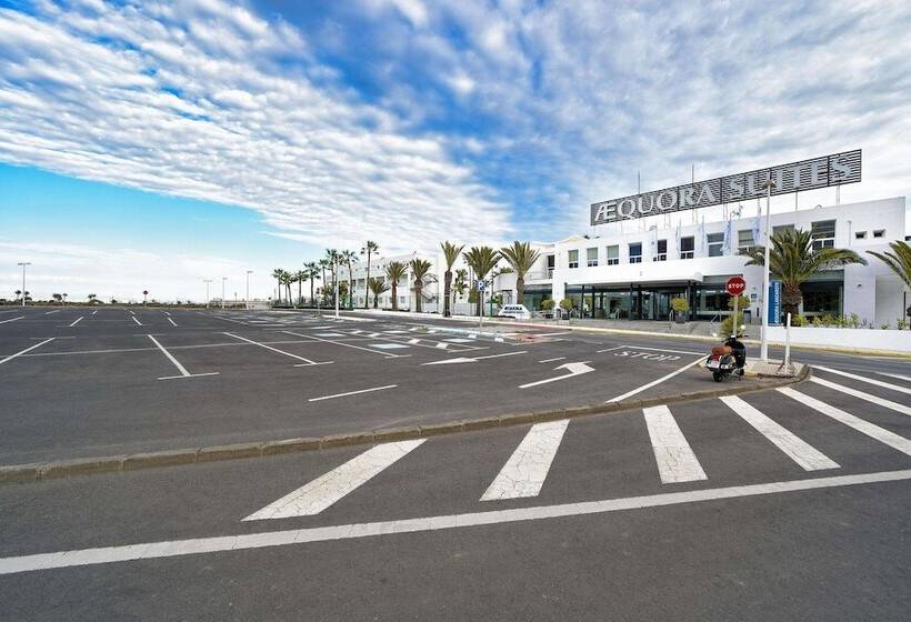 Отель Aequora Lanzarote Suites
