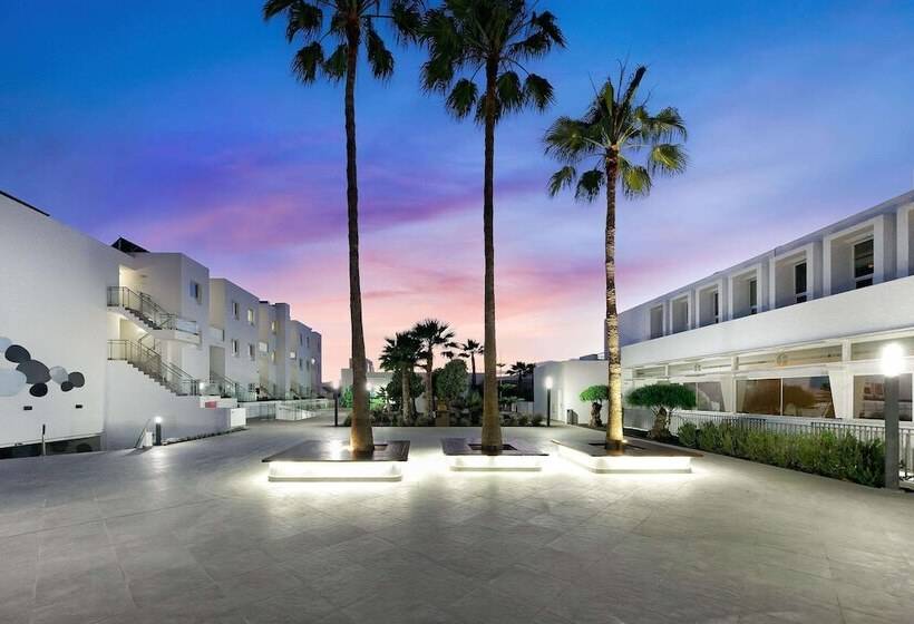 Отель Aequora Lanzarote Suites