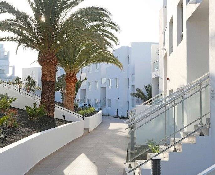 Отель Aequora Lanzarote Suites