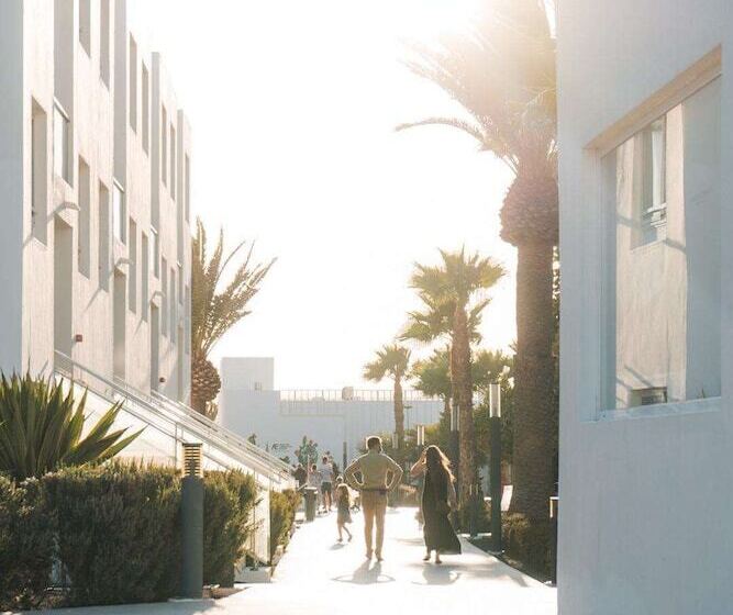 Отель Aequora Lanzarote Suites
