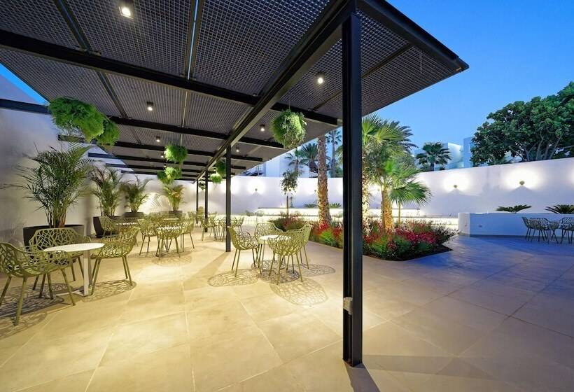 Отель Aequora Lanzarote Suites