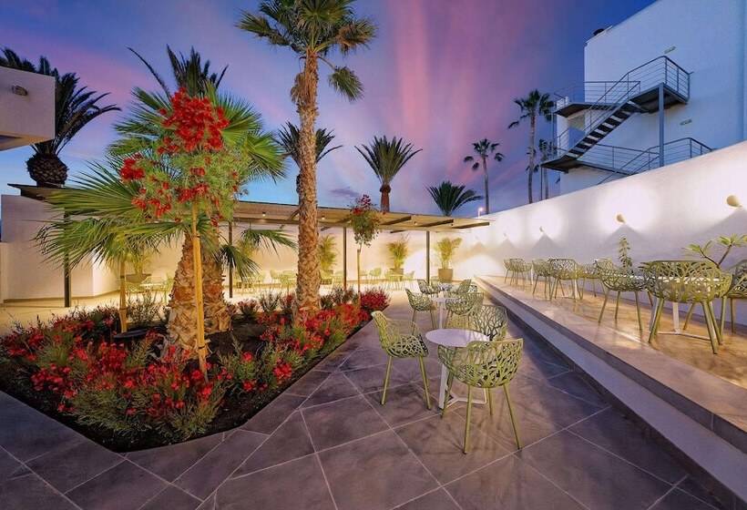 Отель Aequora Lanzarote Suites