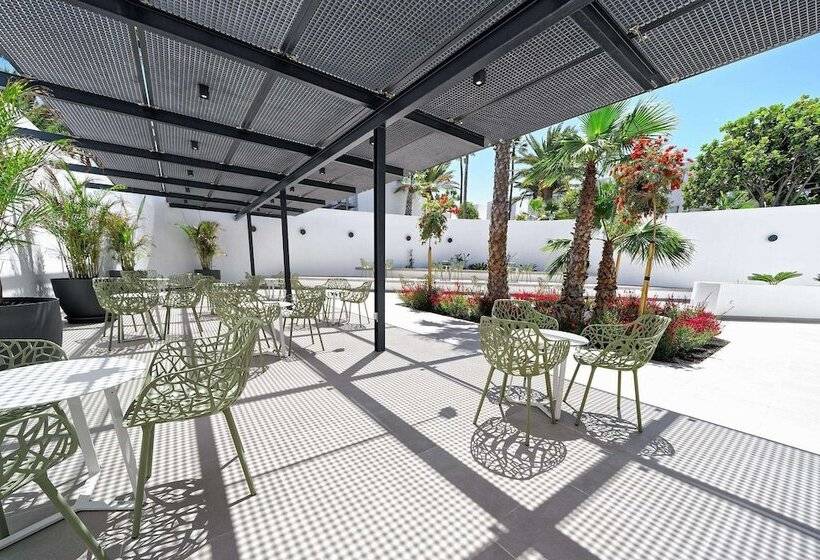 Отель Aequora Lanzarote Suites