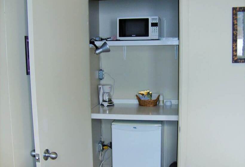 ホテル Auberge Internationale La Vieille école