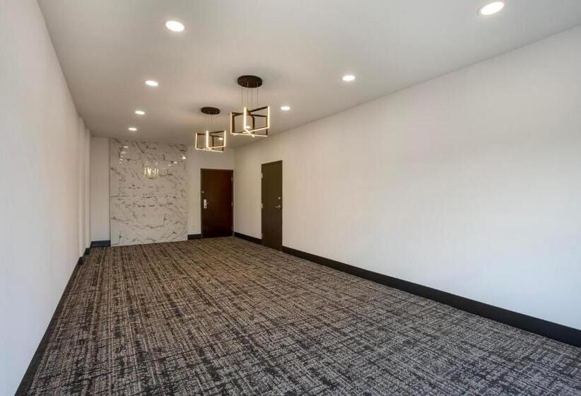 هتل Best Western Plus Columbia Inn