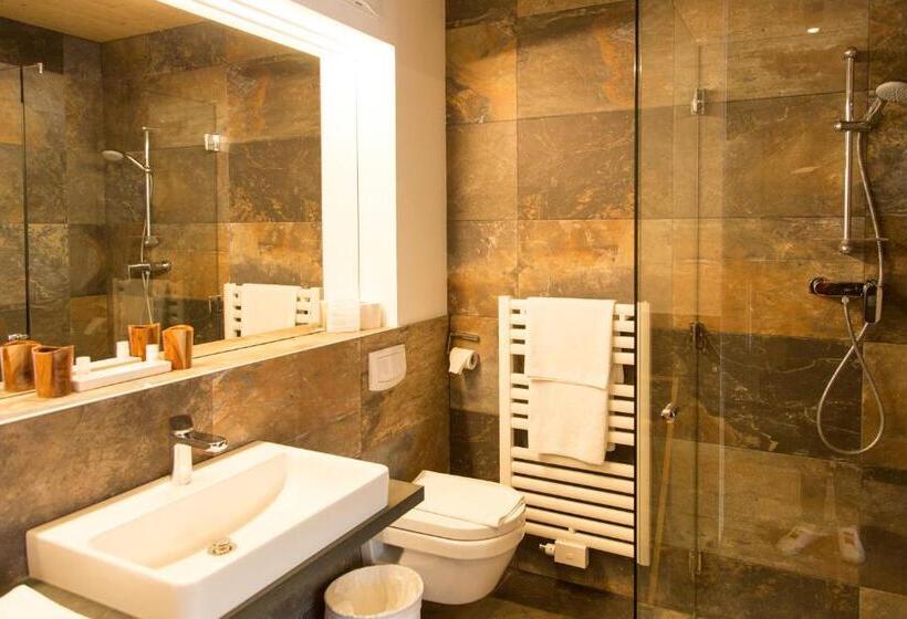 فندق Brauhaus Breznik