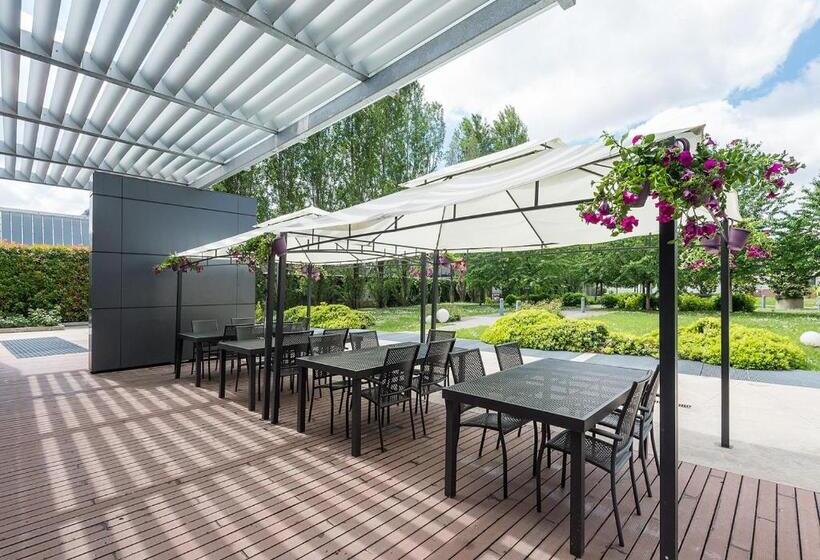 هتل Camplus Turro Casa Per Ferie