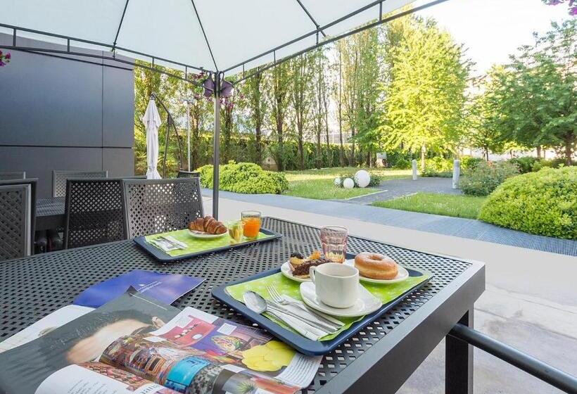 هتل Camplus Turro Casa Per Ferie