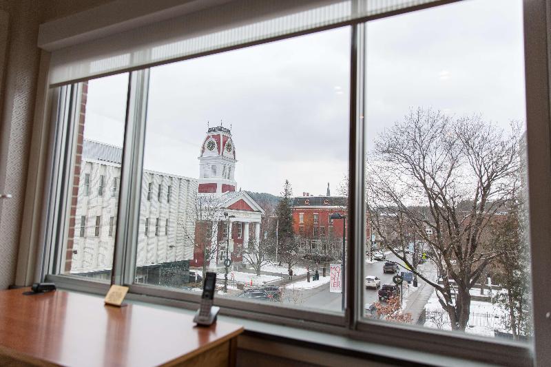 Capitol Plaza Hotel Montpelier Tapestry Collection By Hilton