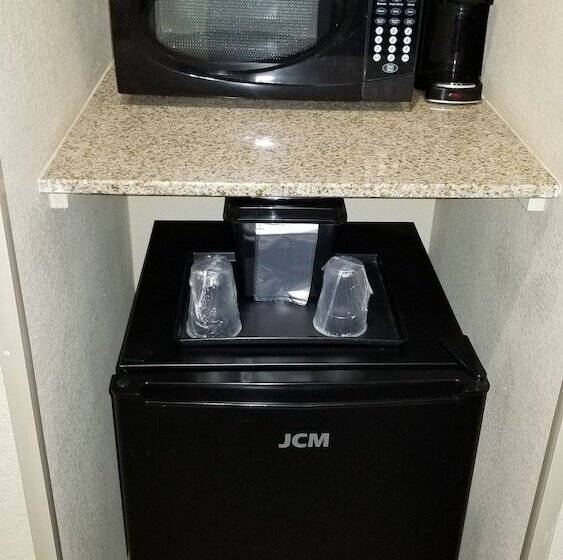 ホテル Comfort Inn & Suites Lakeside