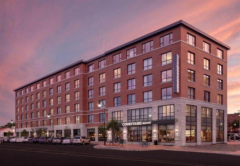 ホテル Courtyard By Marriott Portland Downtown/waterfront