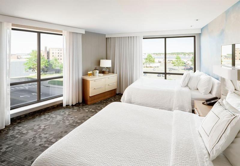 ホテル Courtyard By Marriott Portland Downtown/waterfront