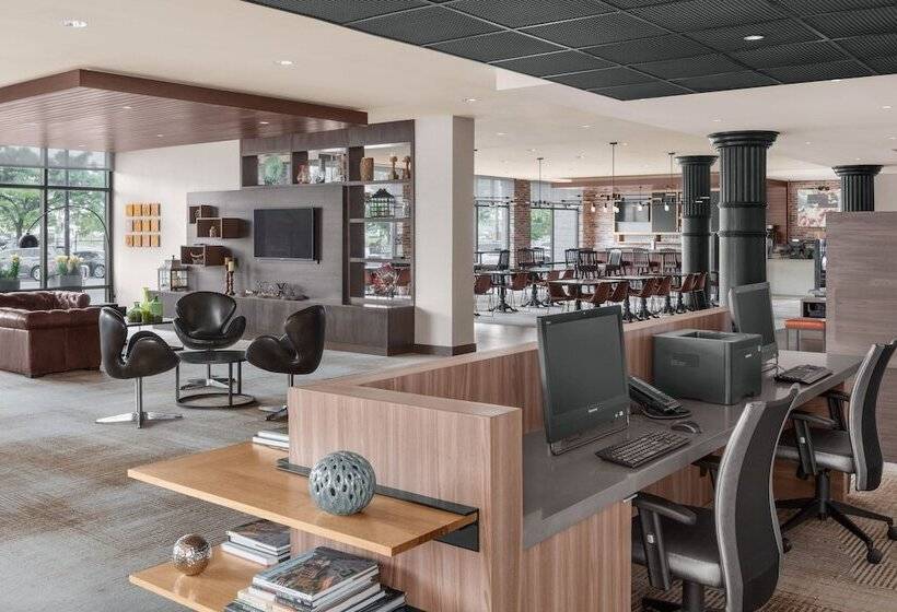 ホテル Courtyard By Marriott Portland Downtown/waterfront