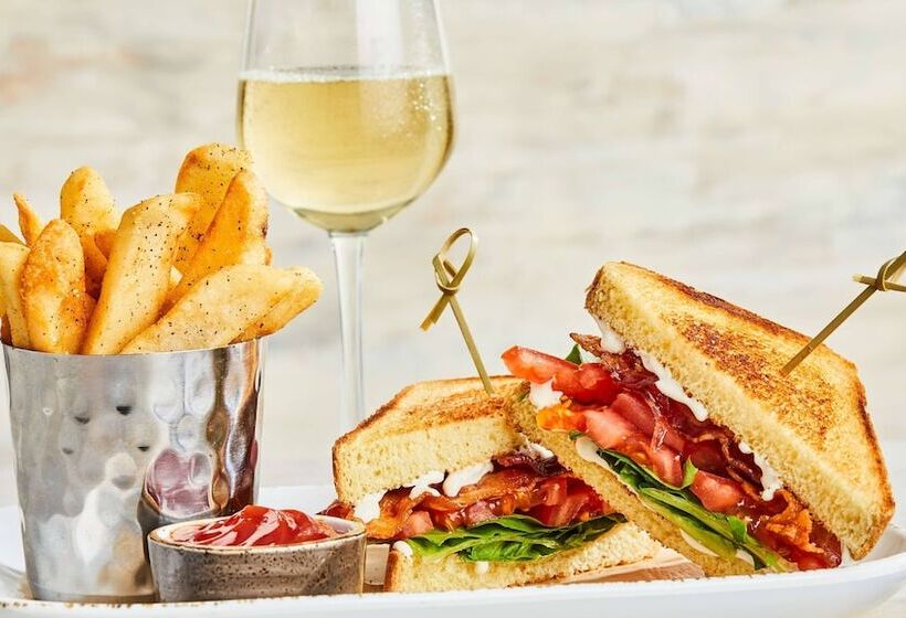 ホテル Courtyard By Marriott Portland Downtown/waterfront