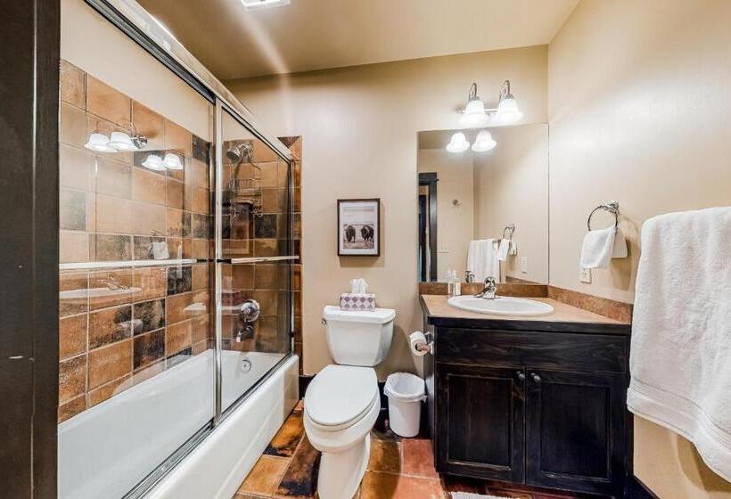 هتل Crail Creek 607