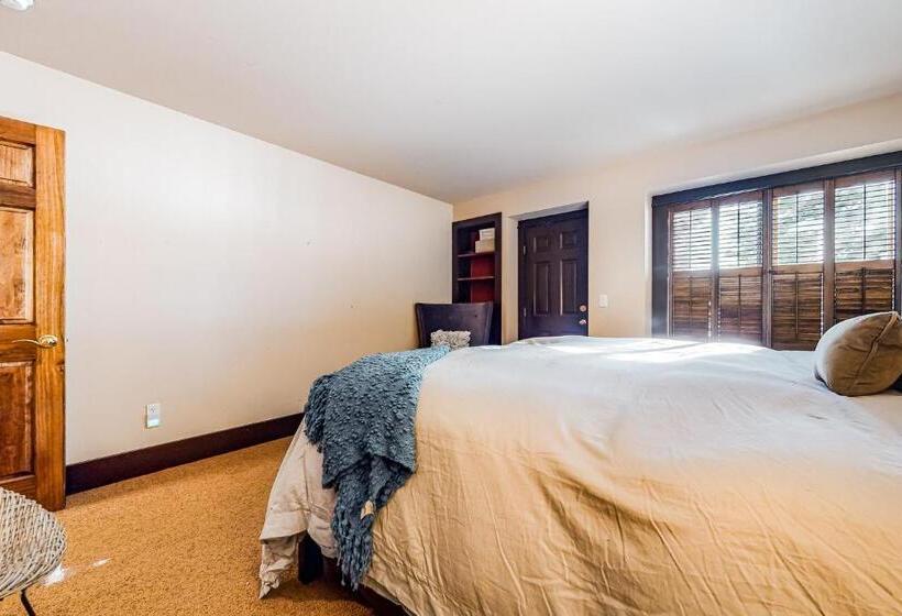 בית מלון כפרי Crail Creek 607