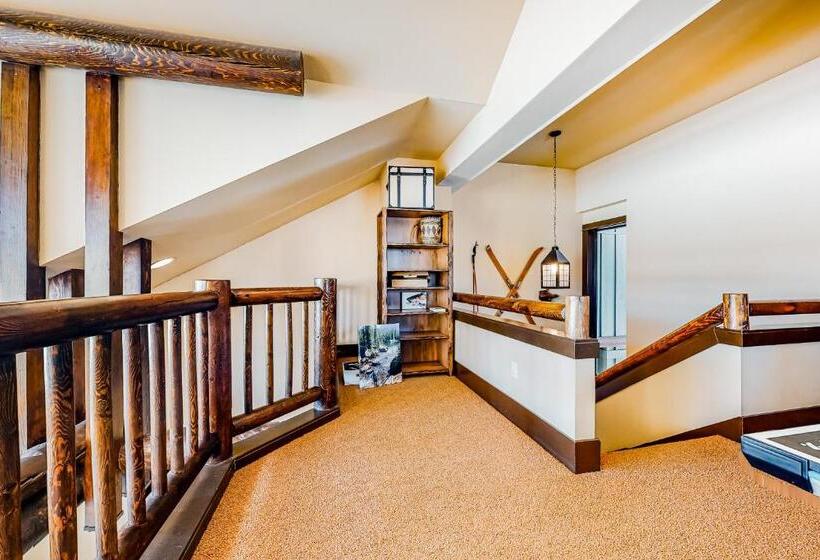 هتل Crail Creek 607