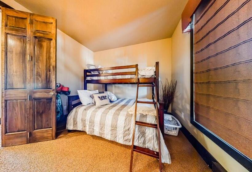 هتل Crail Creek 607