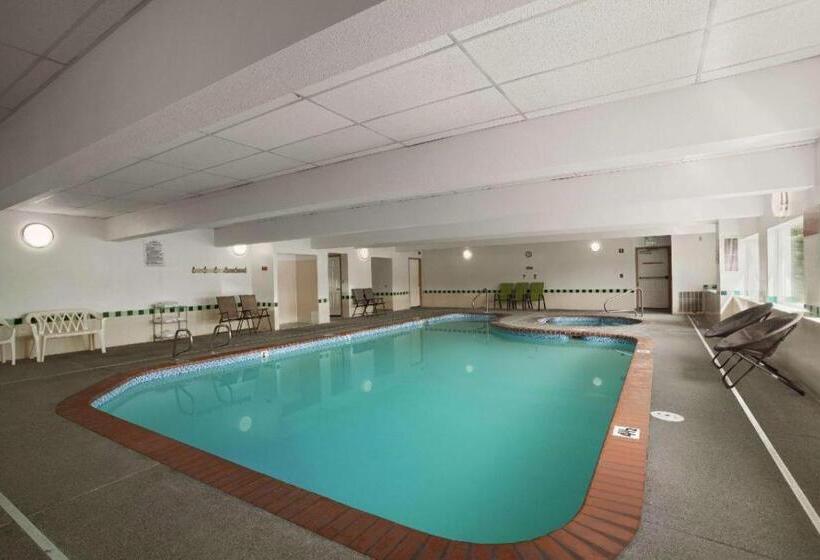 فندق Days Inn By Wyndham Lacey Olympia Area