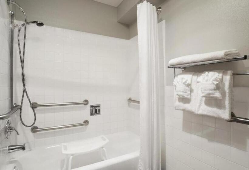 فندق Days Inn By Wyndham Lacey Olympia Area