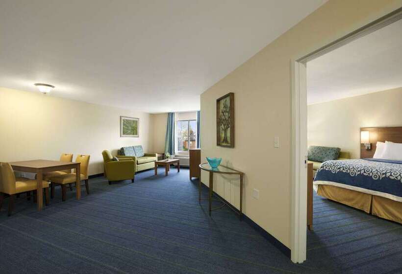 בית מלון כפרי Days Inn & Suites By Wyndham Altoona