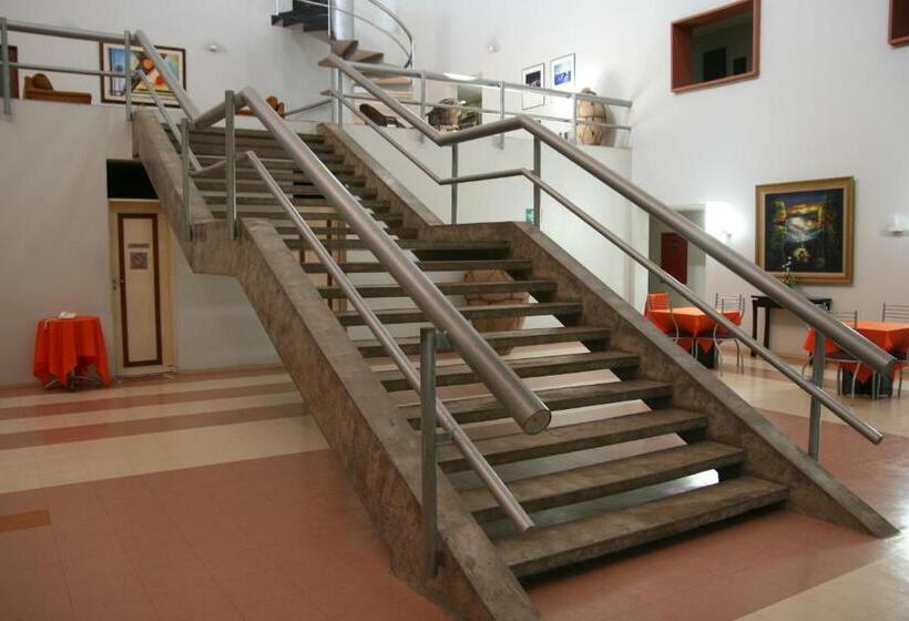 בית מלון כפרי Delta