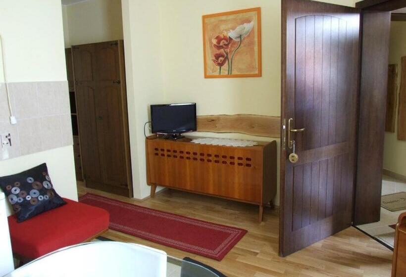 בית מלון כפרי Diána