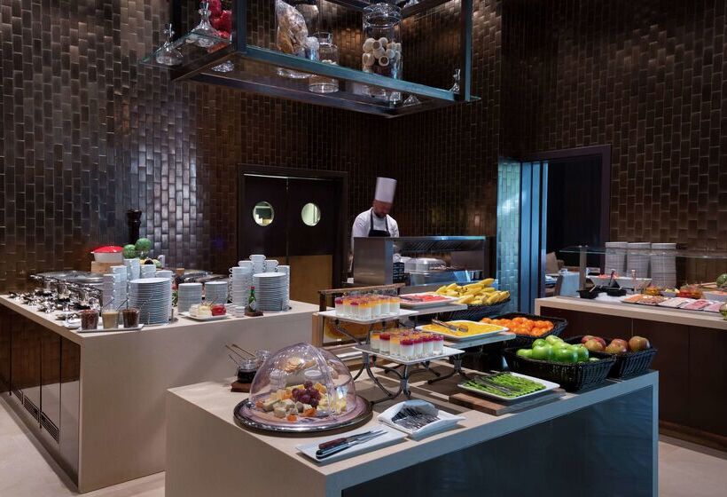 Doubletree By Hilton Hotel Moscow Marina