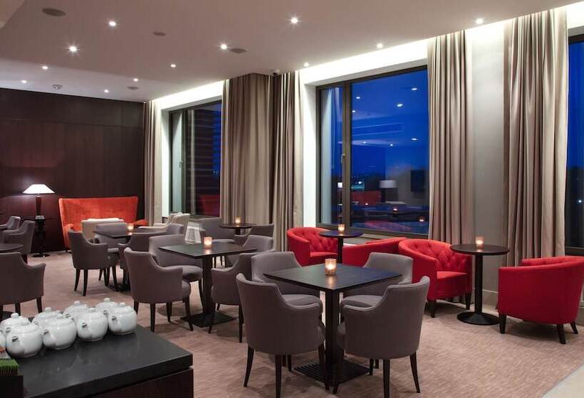 Doubletree By Hilton Hotel Moscow Marina