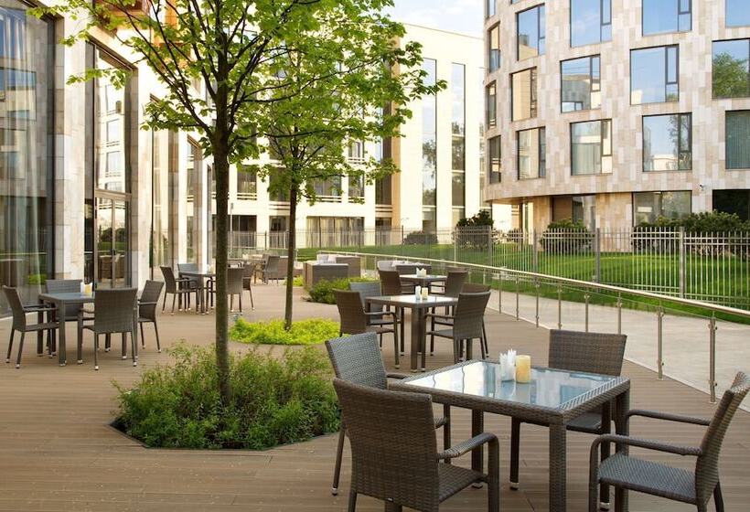 Doubletree By Hilton Hotel Moscow Marina