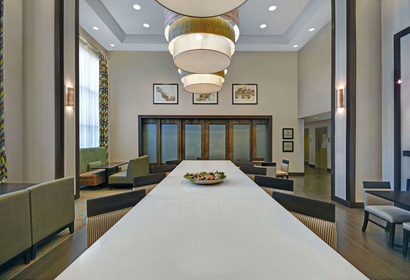 فندق Hampton Inn & Suites Robbinsville