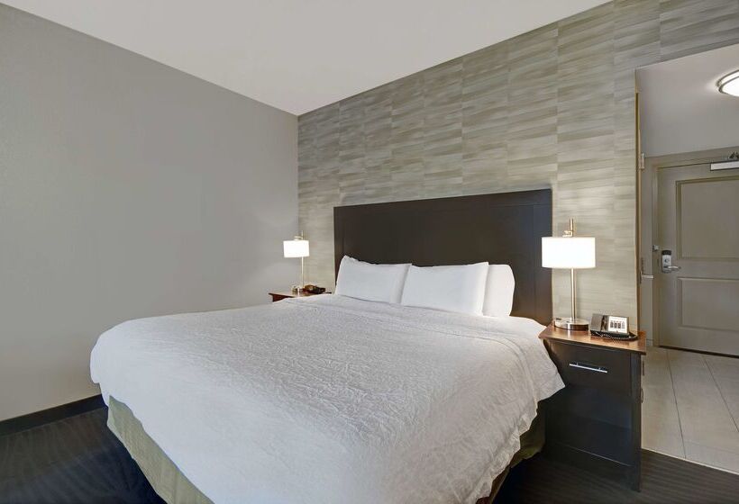 فندق Hampton Inn & Suites Robbinsville