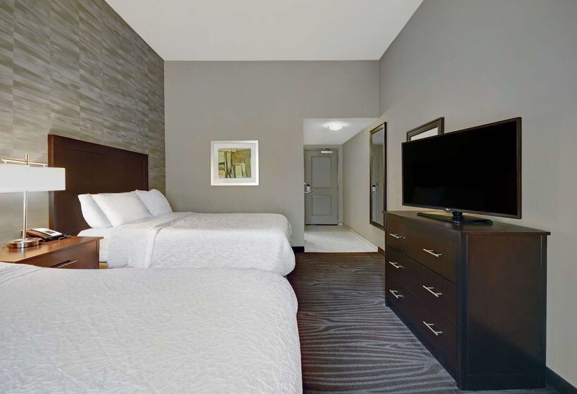 فندق Hampton Inn & Suites Robbinsville