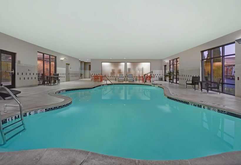 فندق Hampton Inn & Suites Robbinsville