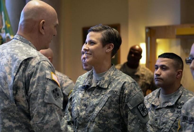 호텔 Hawthorn Extended Stay By Wyndham Saint Robert