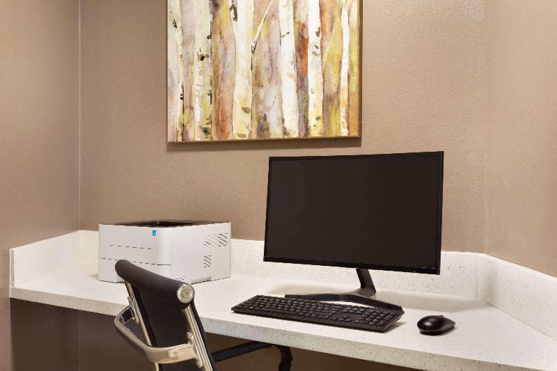 ホテル Hawthorn Extended Stay By Wyndham Saint Robert